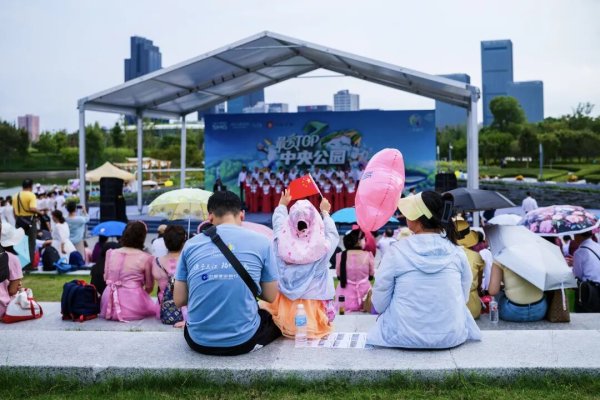 我要配资网 50万名游客涌入普陀！公园多元活动成假期焦点